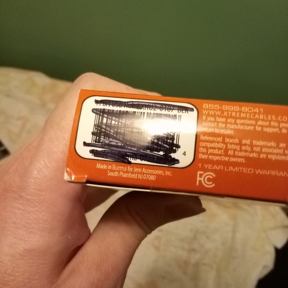 Xtreme Tech 4 Port Type-C Hub USB 2.0 with Power Switches Sealed - Picture 10 of 13